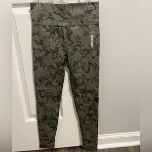 GymShark Adapt Camo Seamless Leggings - Green - Size S